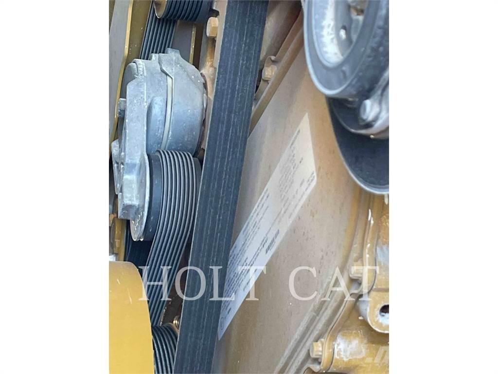CAT RM400 CAB 아스팔트 리사이클러