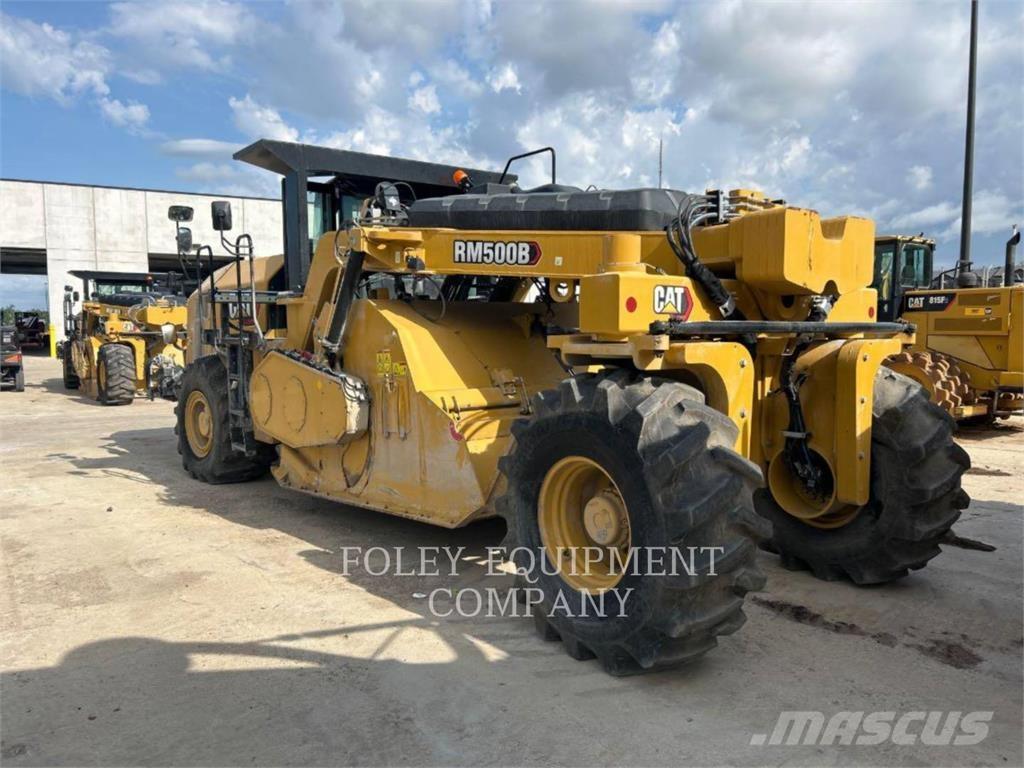 CAT RM500B 아스팔트 포장장비