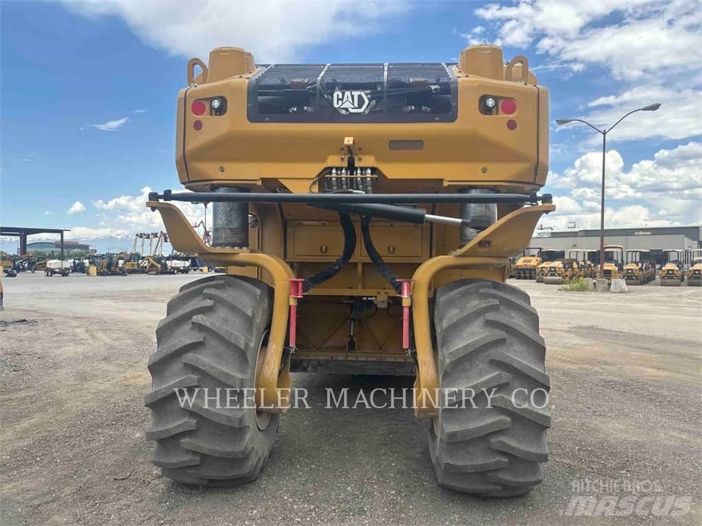 CAT RM800 아스팔트 리사이클러