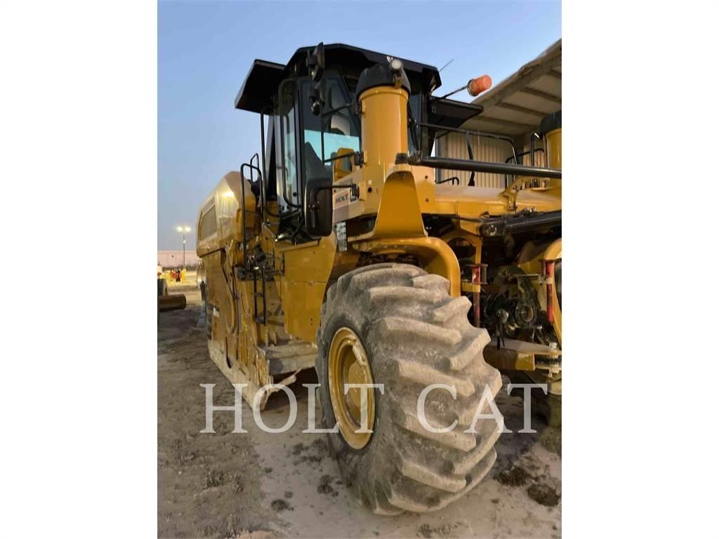 CAT RM800 아스팔트 리사이클러