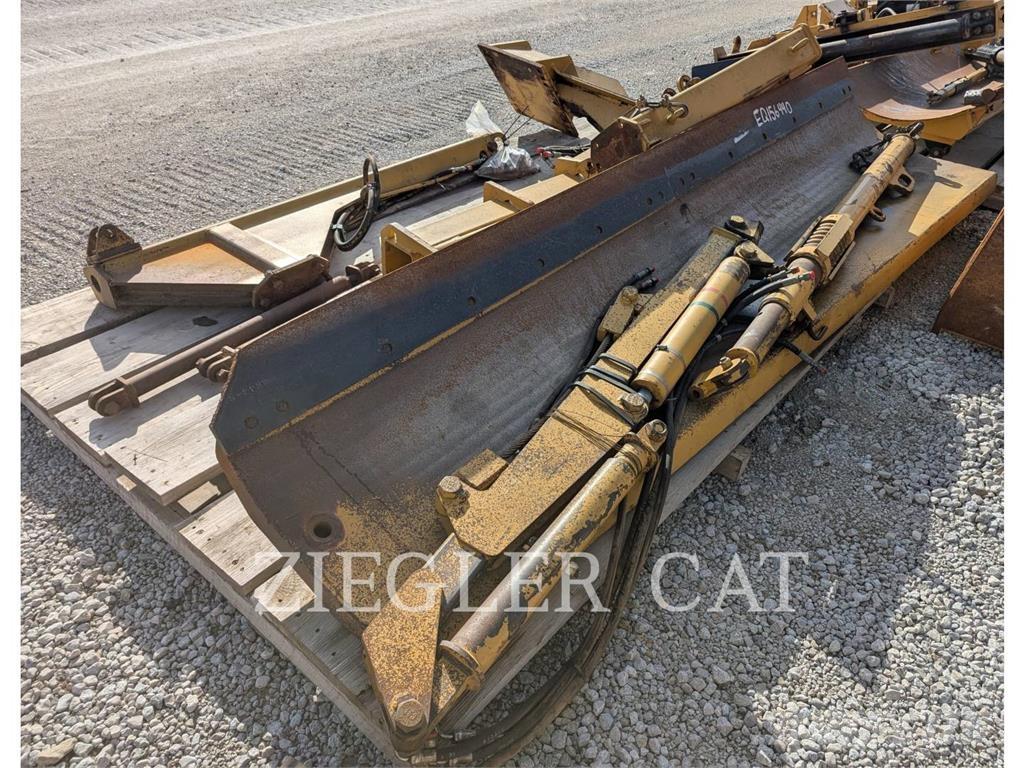 CAT SNOW WING 제설기