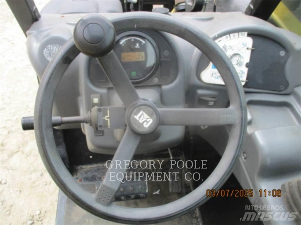 CAT TH255C 텔러 핸들러