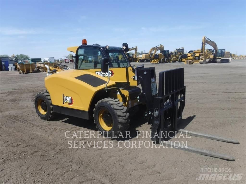 CAT TH255C 텔러 핸들러
