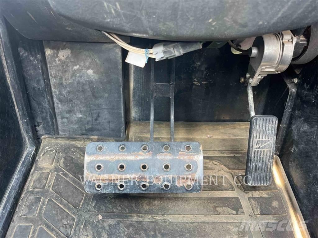 CAT TH255C 텔러 핸들러