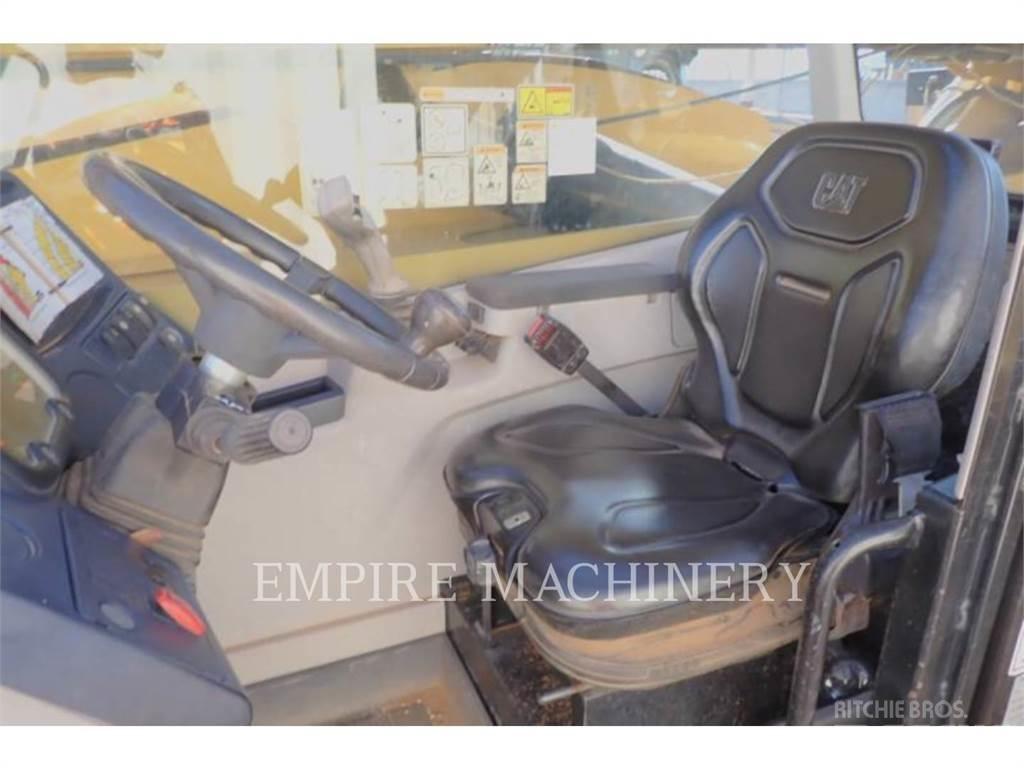 CAT TL1055D 텔러 핸들러