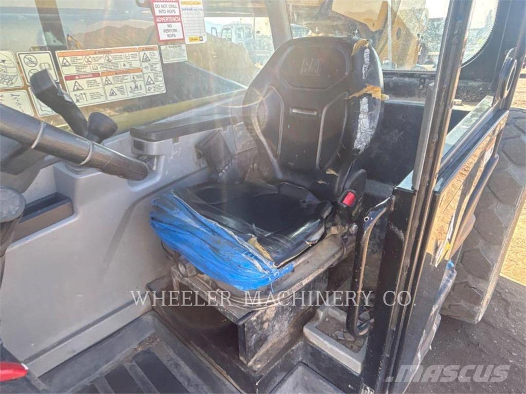 CAT TL1055D OR 텔러 핸들러