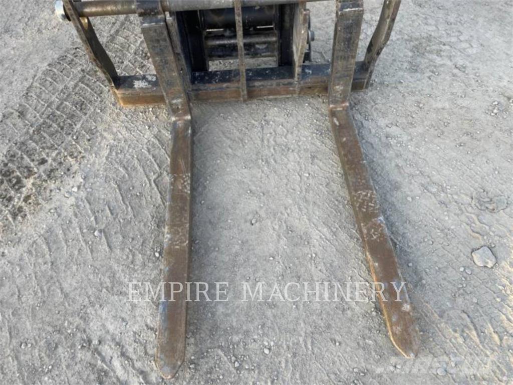 CAT TL642D 텔러 핸들러