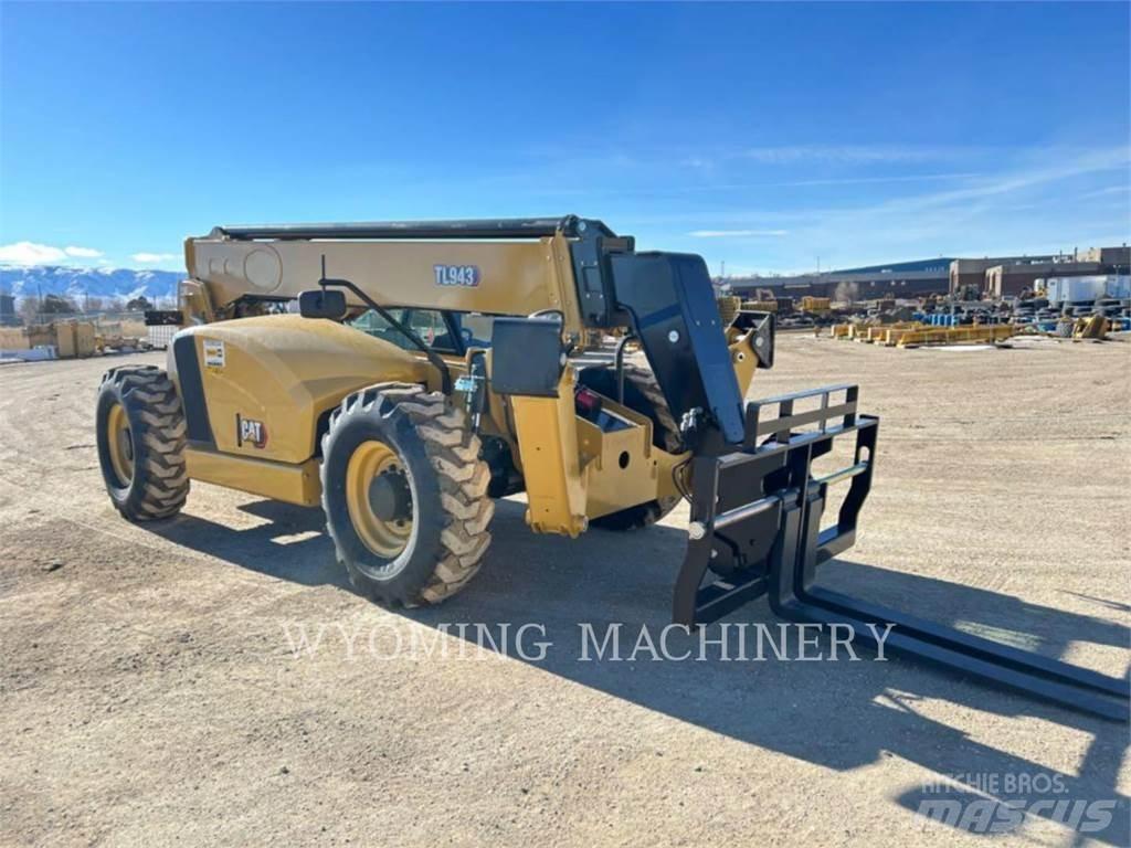 CAT TL943 텔러 핸들러