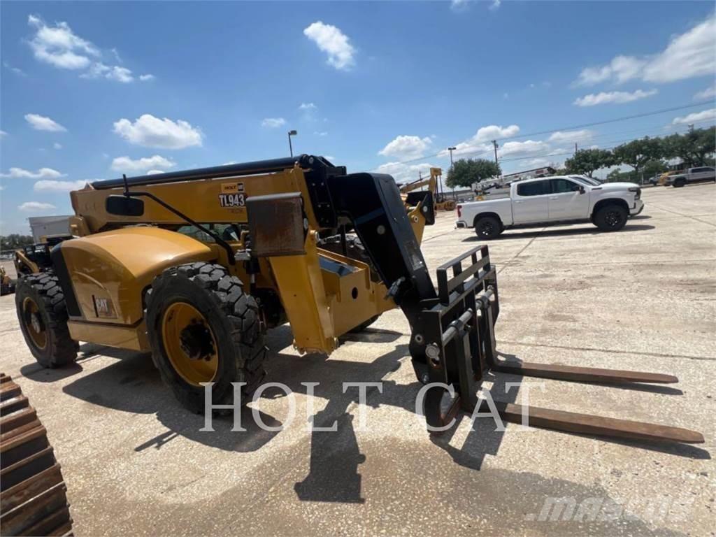 CAT TL943  휠로우더