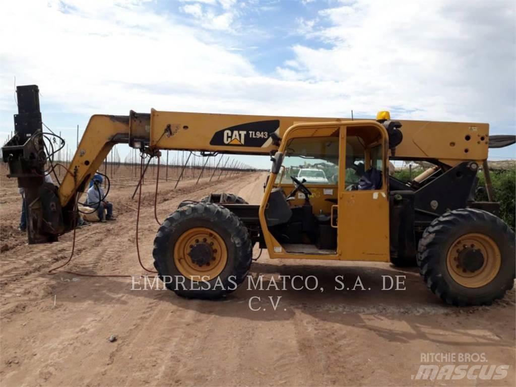 CAT TL943 텔러 핸들러