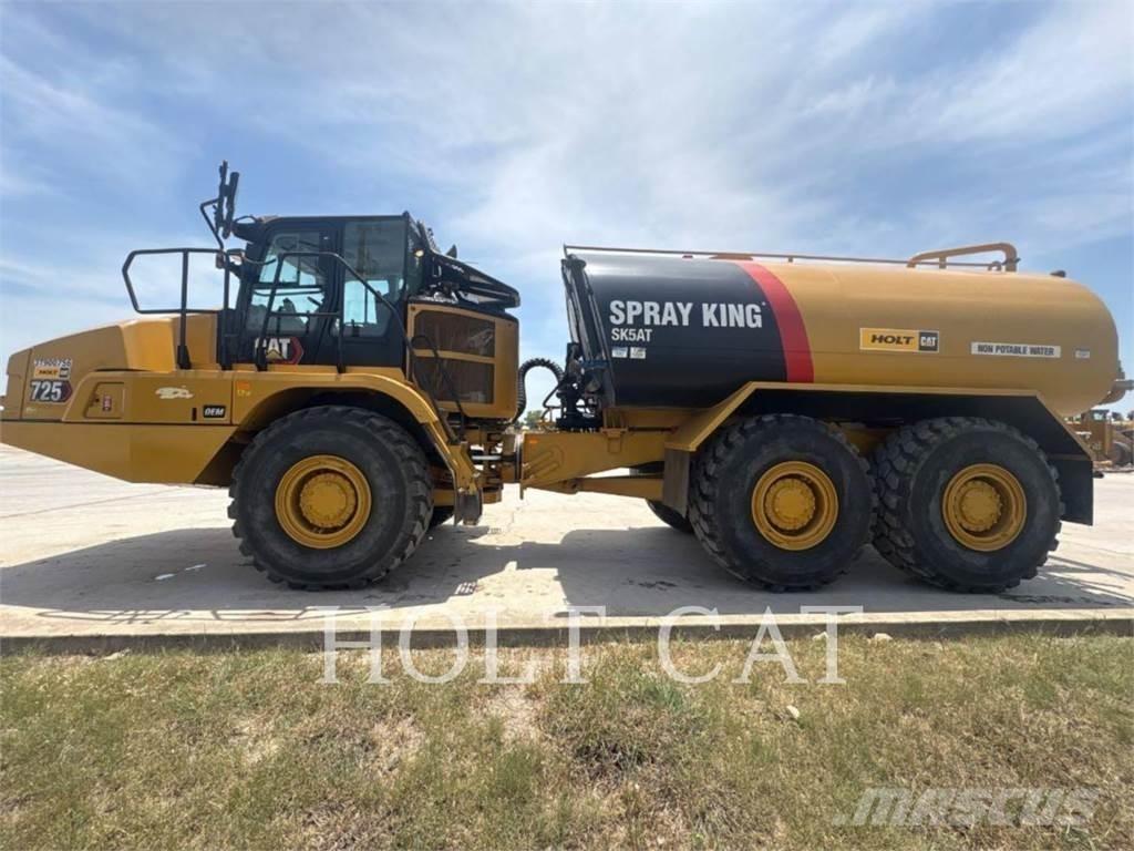 CAT W00 725 탱커 트럭