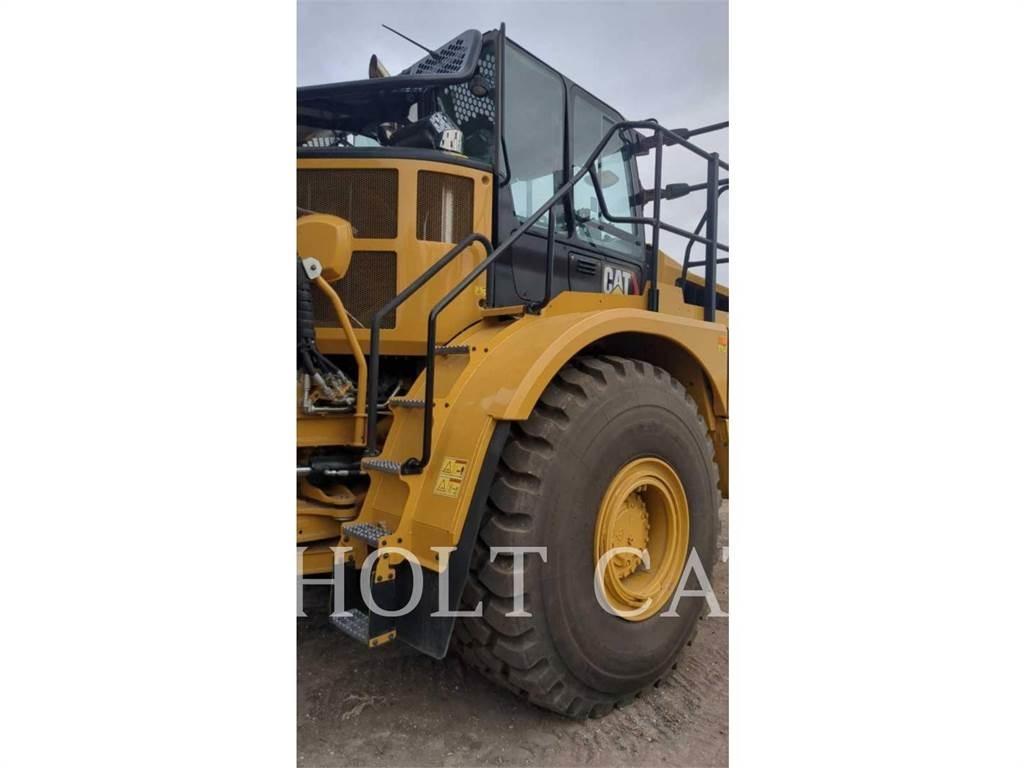 CAT W00 740GC 탱커 트럭