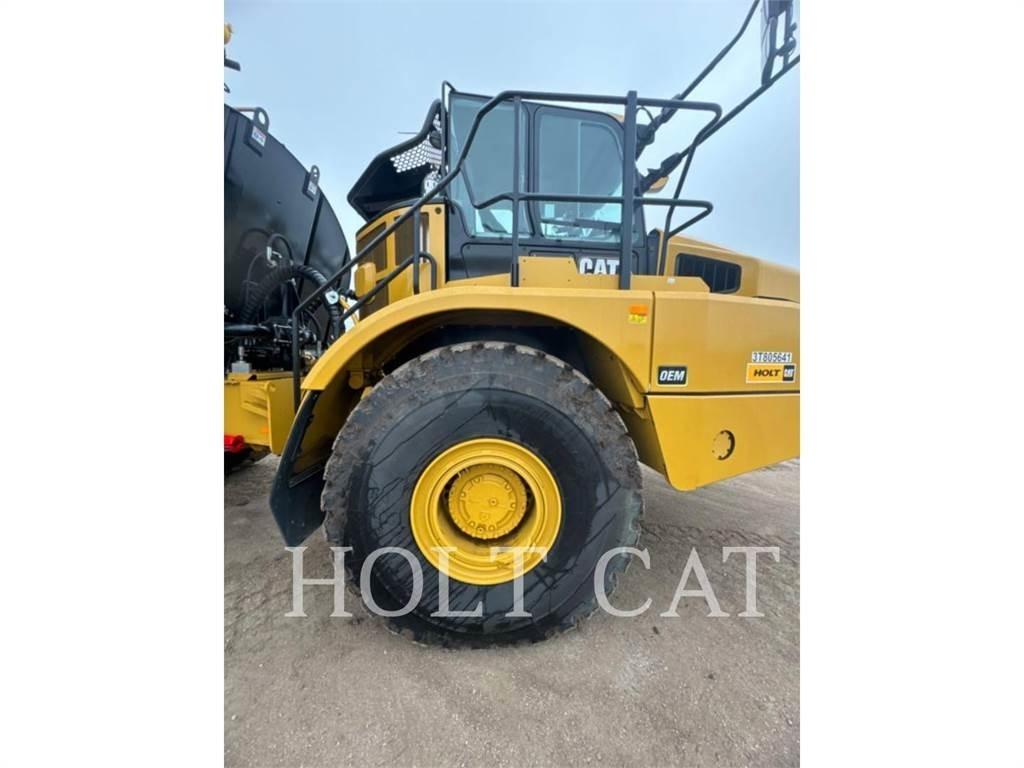 CAT W00 740GC 탱커 트럭