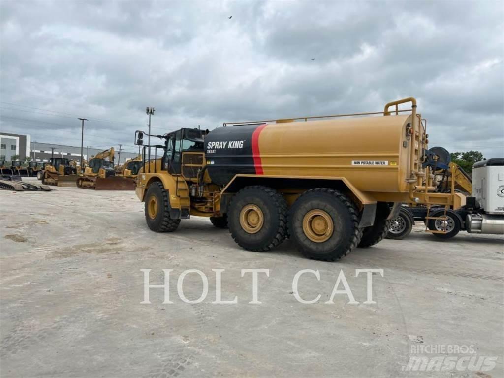 CAT W00 740GC 탱커 트럭