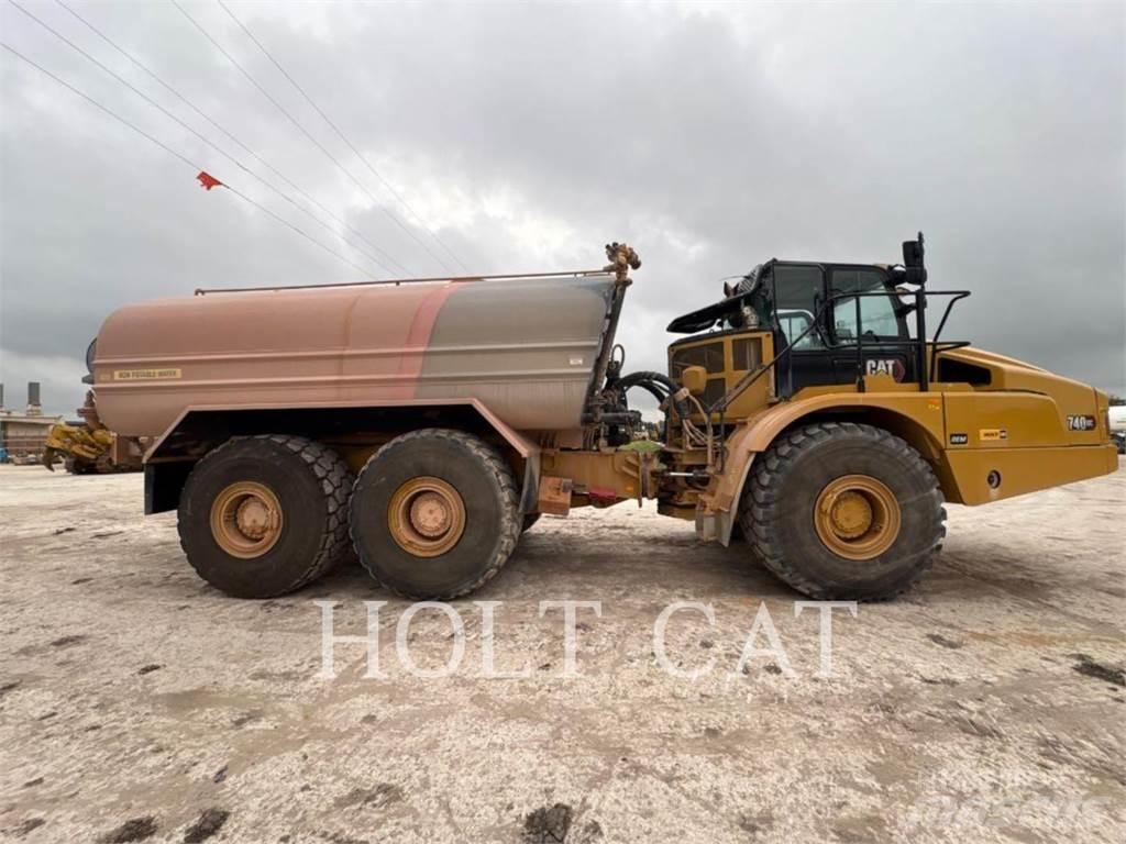 CAT W00 740GC 탱커 트럭