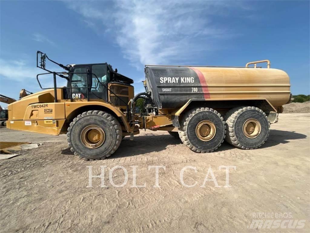 CAT W00 740GC 탱커 트럭