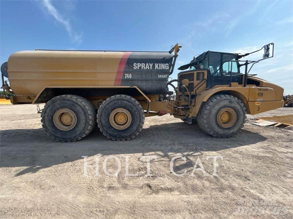 CAT W00 740GC 탱커 트럭
