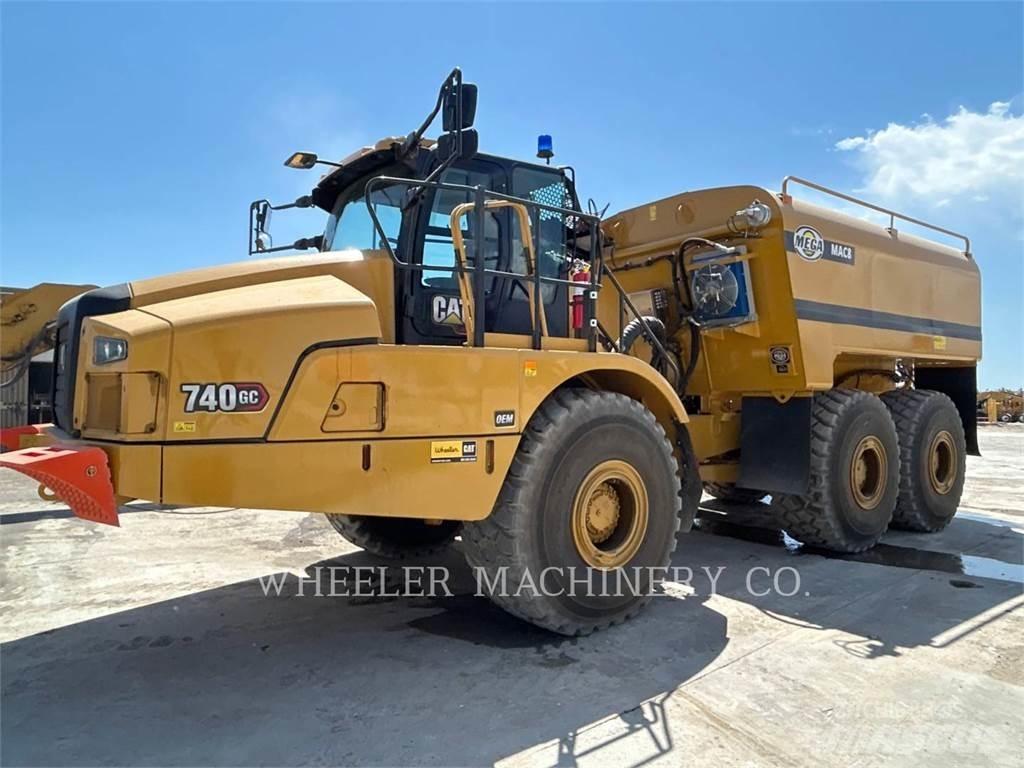 CAT WT 740 GC 탱커 트럭