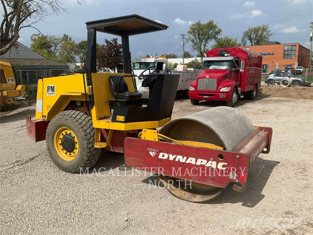 Dynapac CA151D 싱글 드럼 롤러