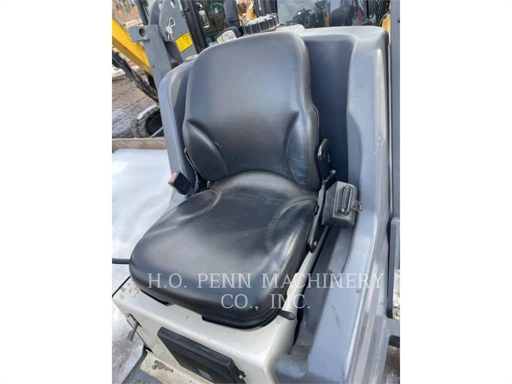 Dynapac CC900G 토양 다짐기