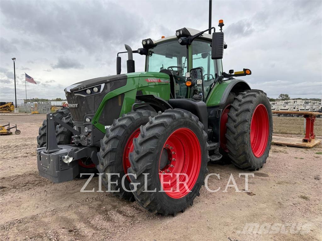 Fendt 933 VARIO 트랙터