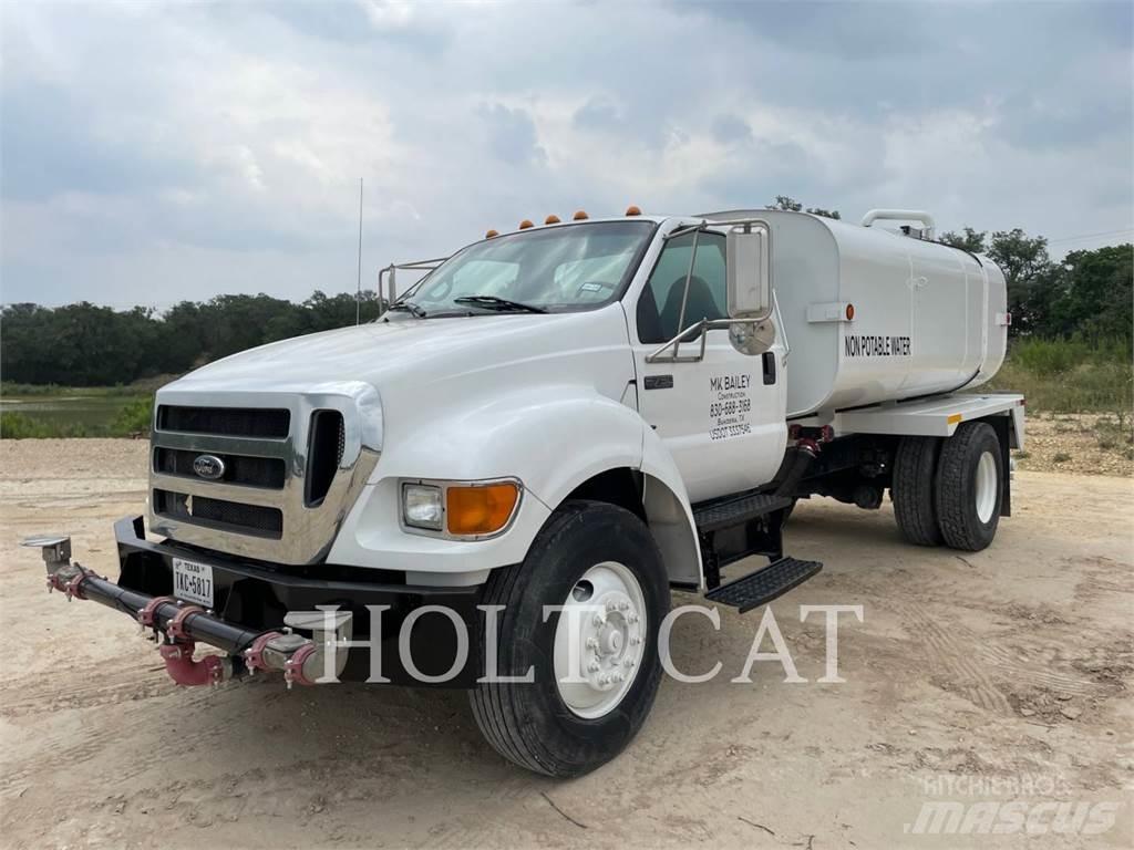 Ford F750 탱커 트럭