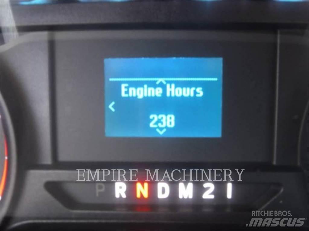 Ford / New Holland F750 탱커 트럭