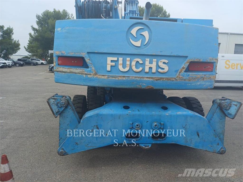 Fuchs MHL320  휠 굴삭기