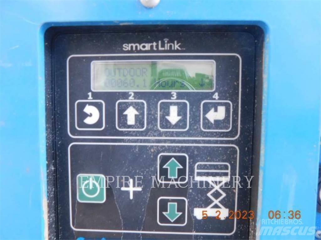 Genie GS1330 관절형 전동이동 리프트