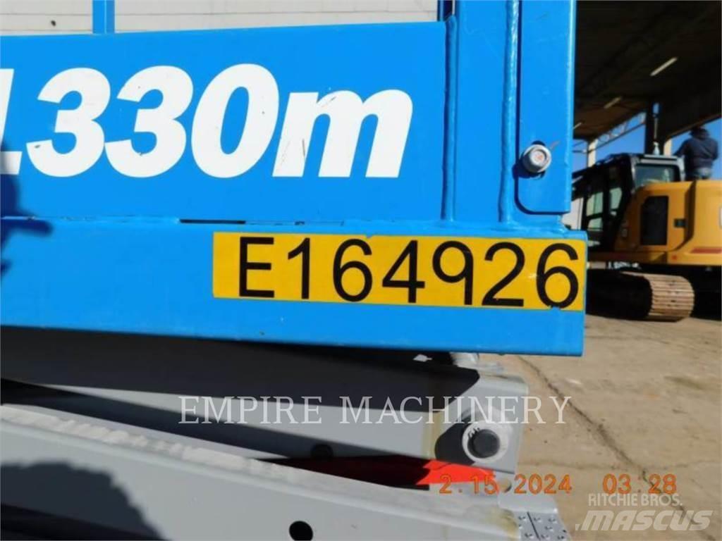 Genie GS1330 관절형 전동이동 리프트