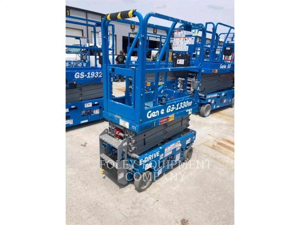 Genie GS1330 가위형 리프트