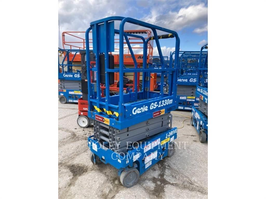 Genie GS1330 가위형 리프트