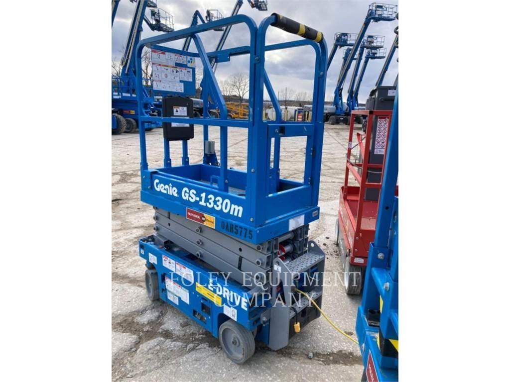 Genie GS1330 가위형 리프트