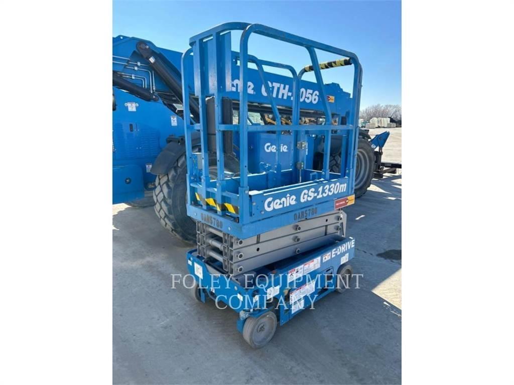 Genie GS1330 가위형 리프트