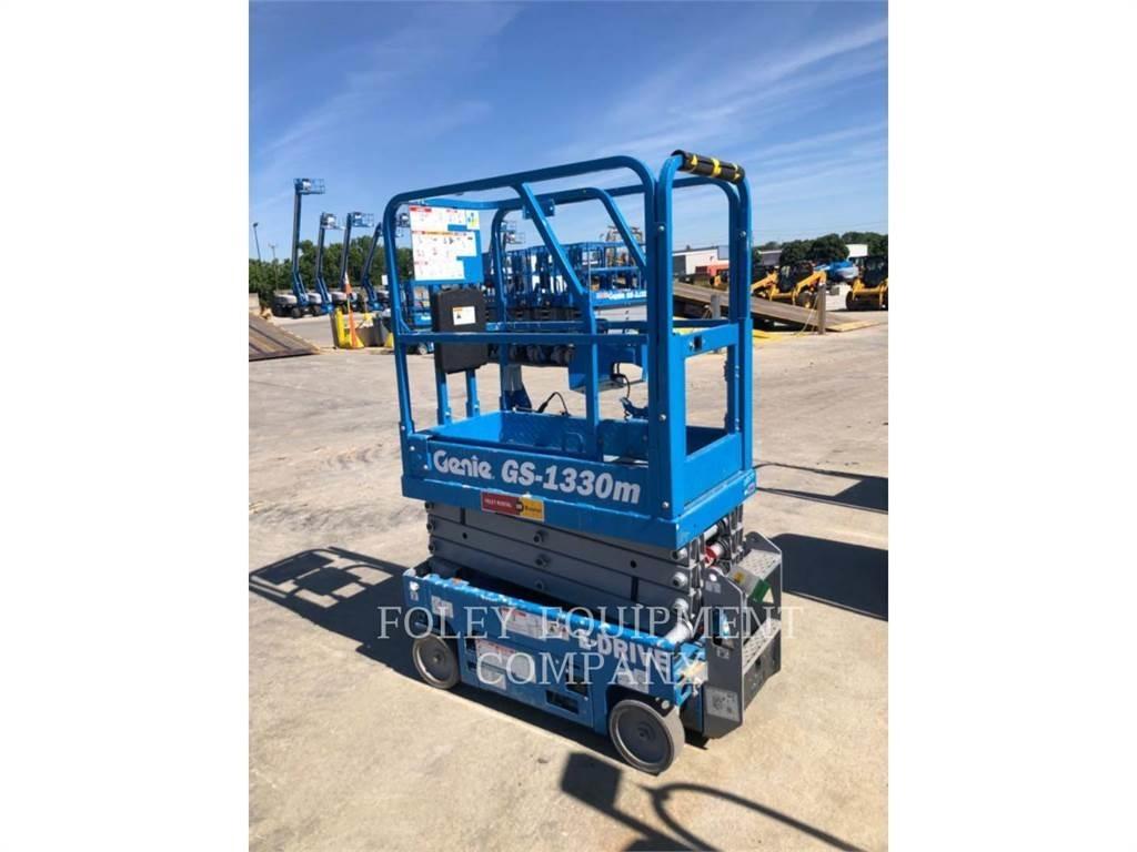 Genie GS1330 가위형 리프트