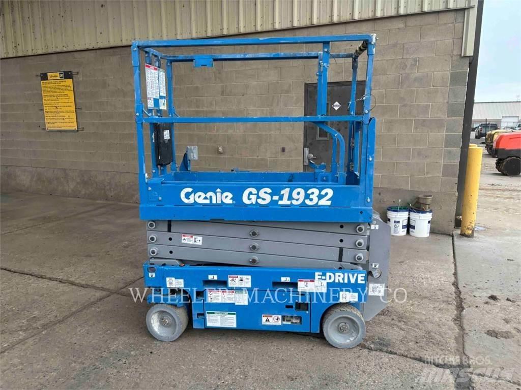 Genie GS1932 가위형 리프트