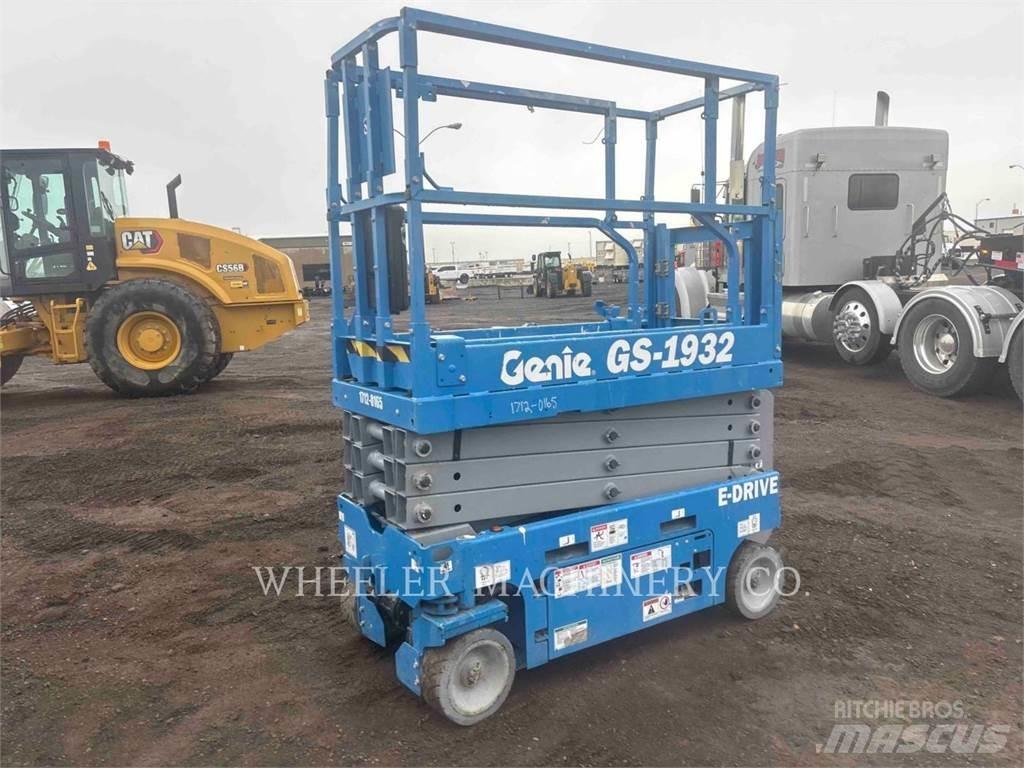 Genie GS1932 가위형 리프트