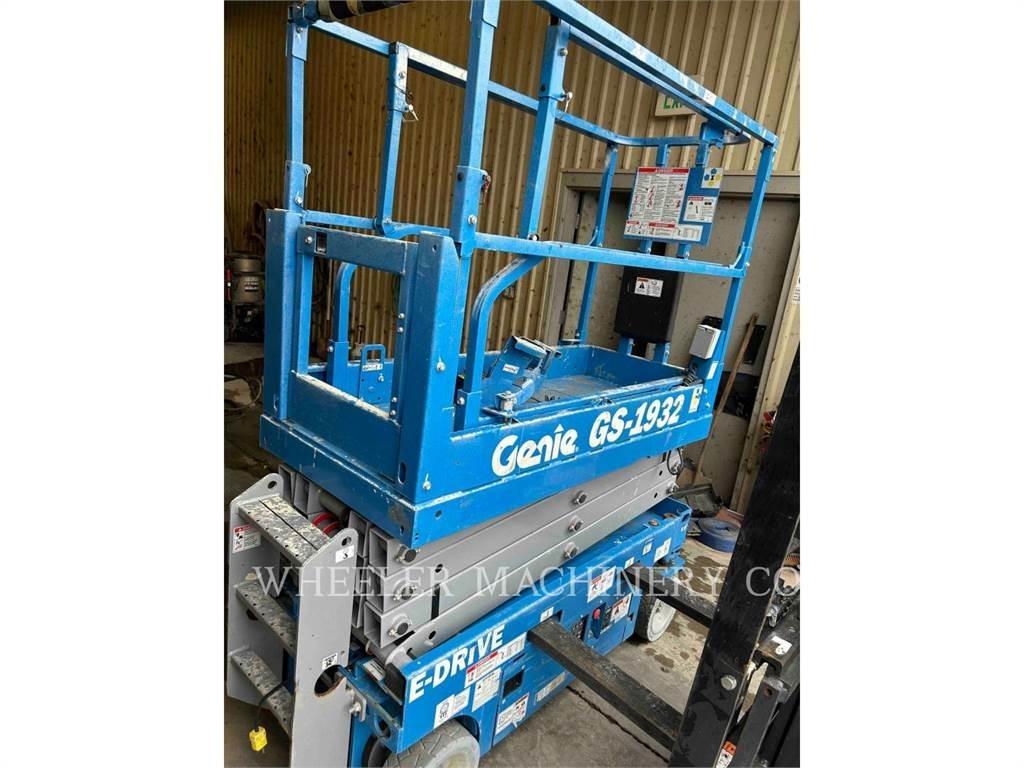 Genie GS1932 가위형 리프트