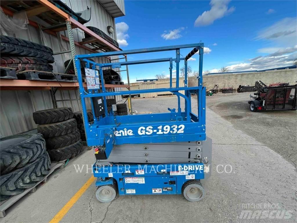 Genie GS1932 가위형 리프트