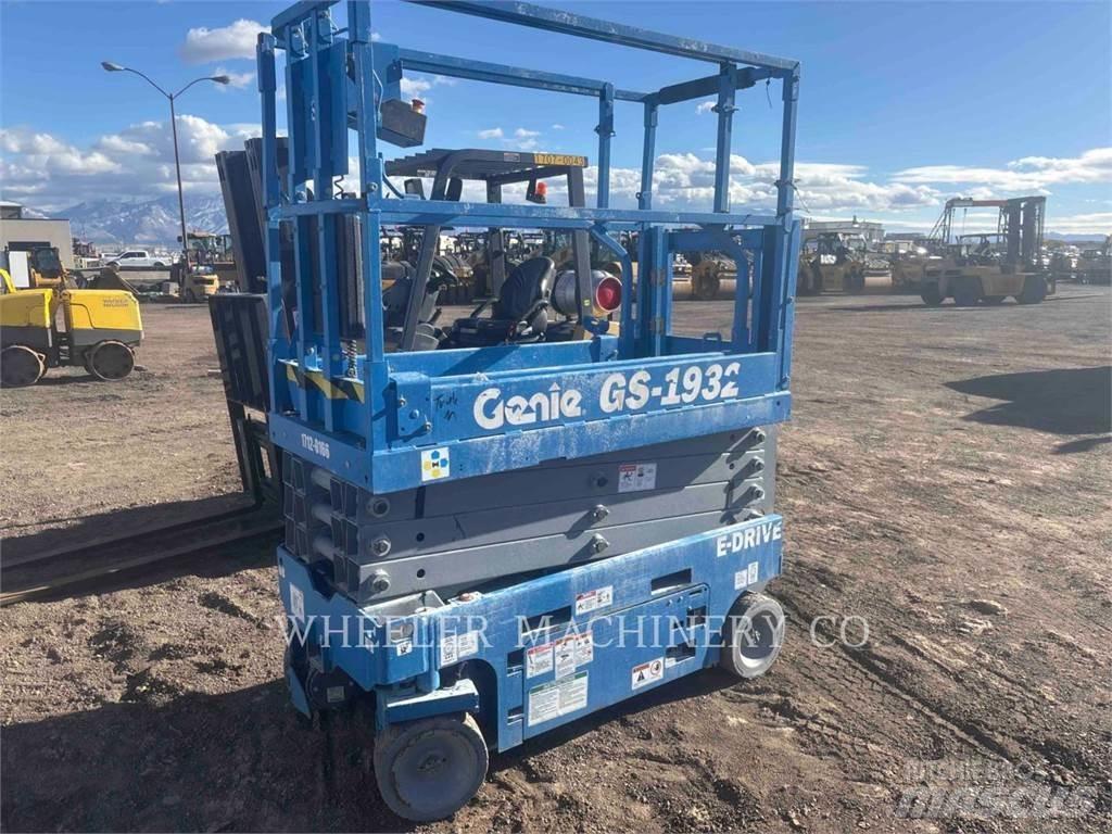 Genie GS1932 가위형 리프트