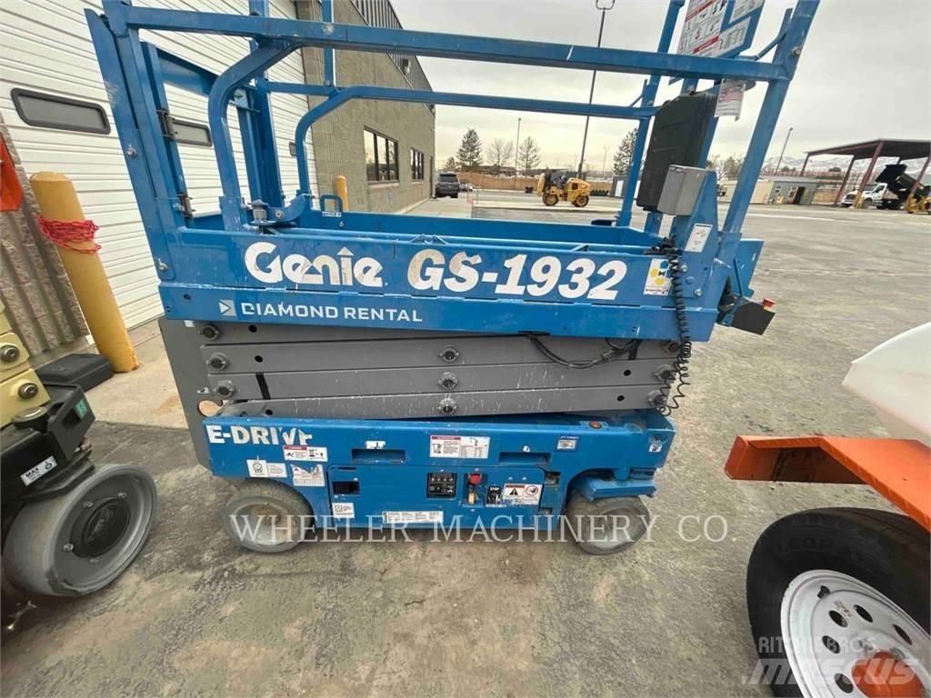 Genie GS1932 가위형 리프트