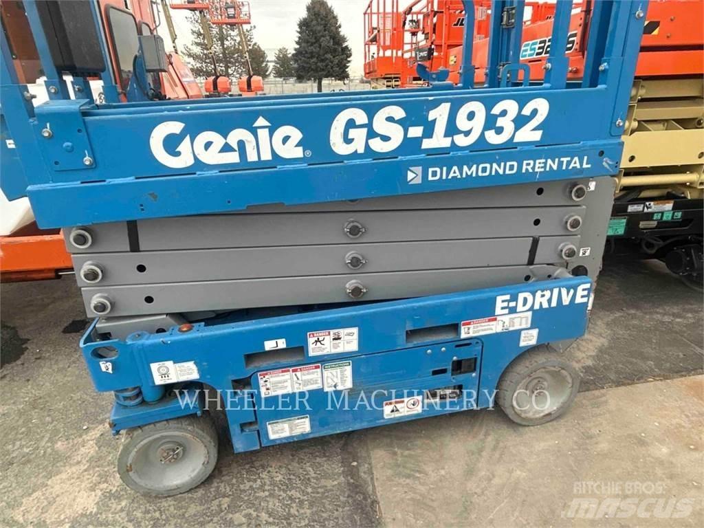 Genie GS1932 가위형 리프트