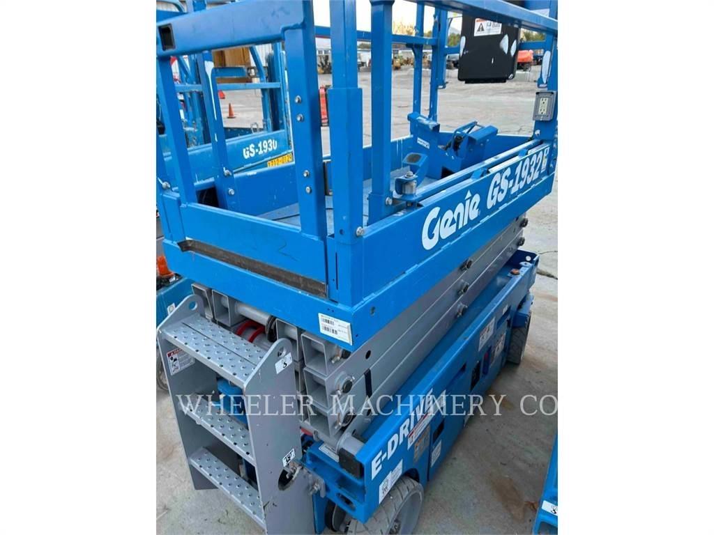 Genie GS1932 가위형 리프트