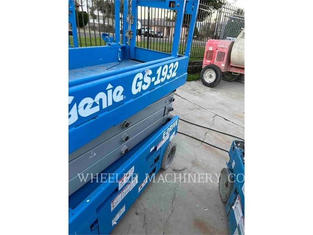 Genie GS1932 가위형 리프트