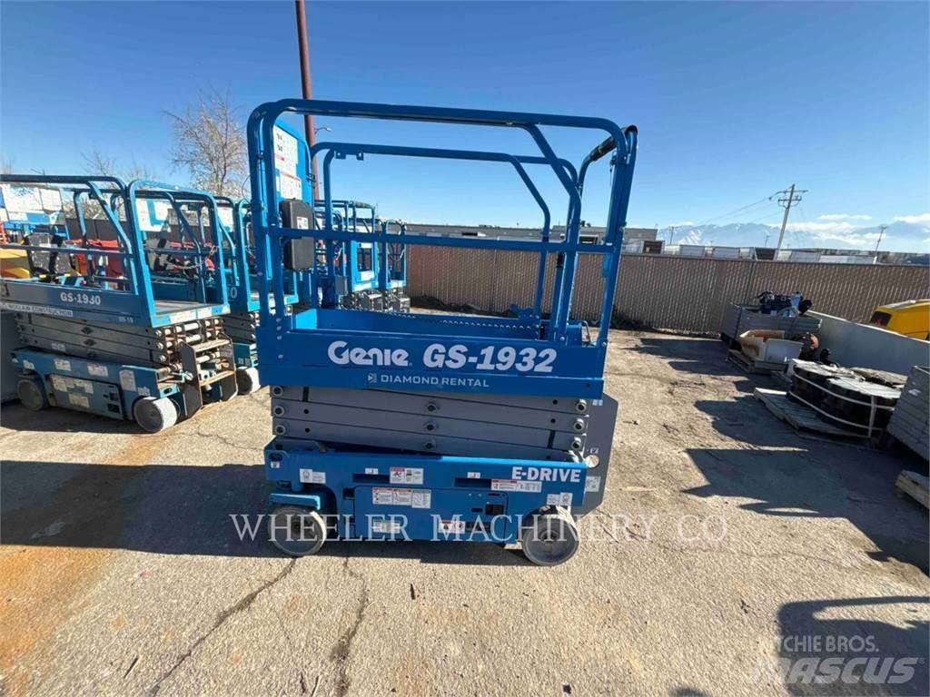 Genie GS1932 가위형 리프트