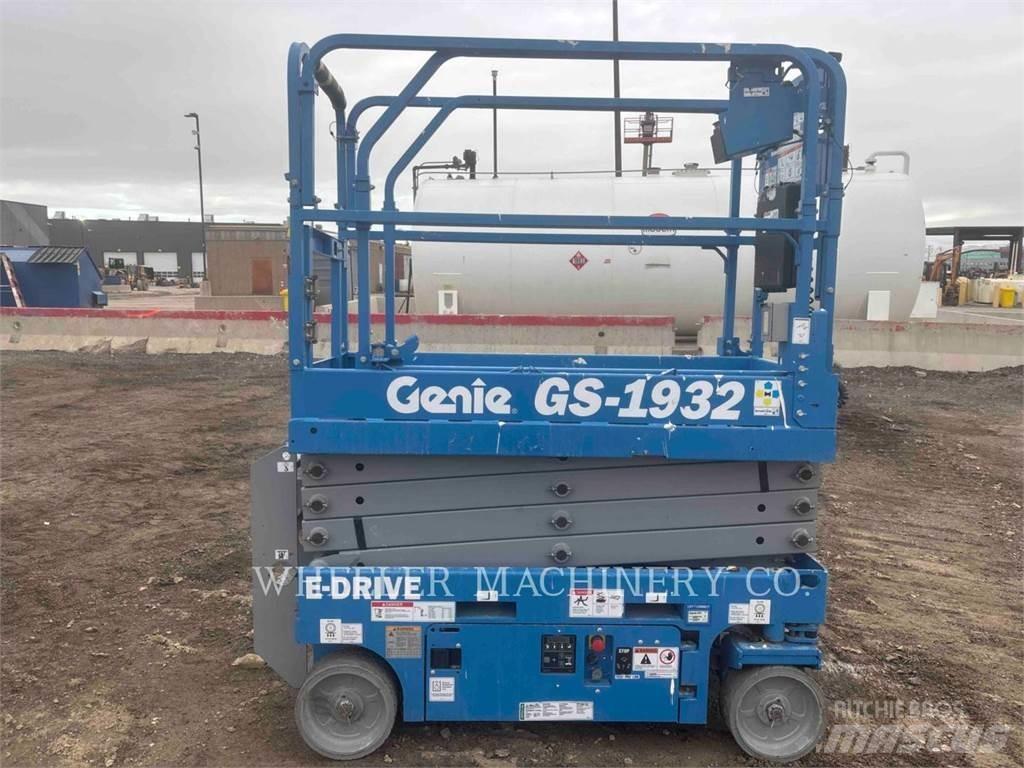 Genie GS1932 가위형 리프트