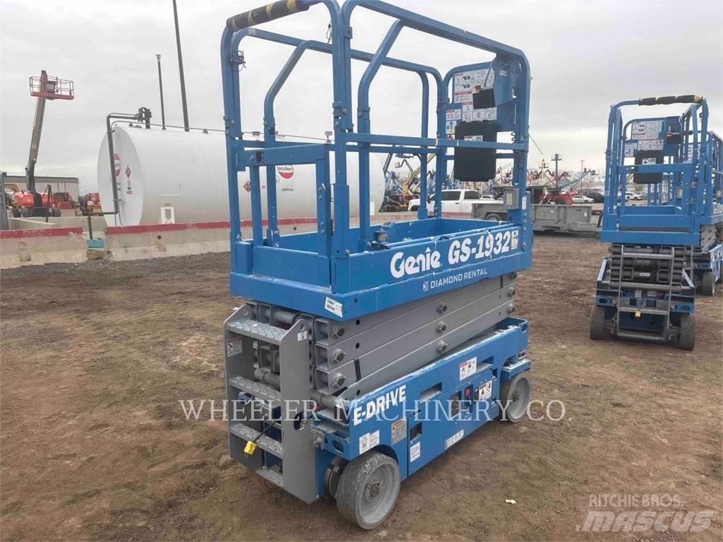 Genie GS1932 가위형 리프트