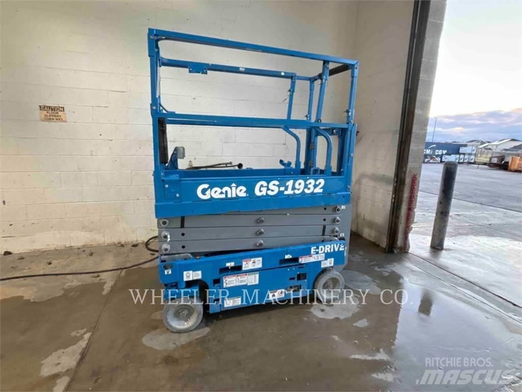 Genie GS1932 가위형 리프트
