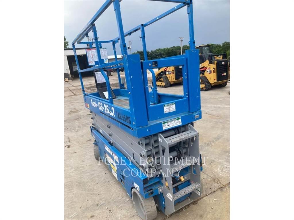Genie GS2632 가위형 리프트