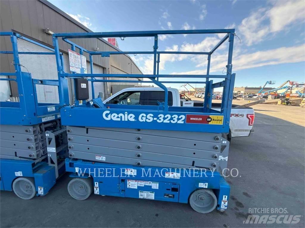 Genie GS3232 가위형 리프트